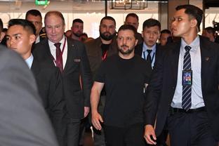 Phóng viên: Yankovic có một vấn đề nhỏ với việc sử dụng người, Lebanon mạnh hơn Tajikistan